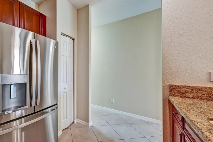 22--4870 Bonsai Cir-22