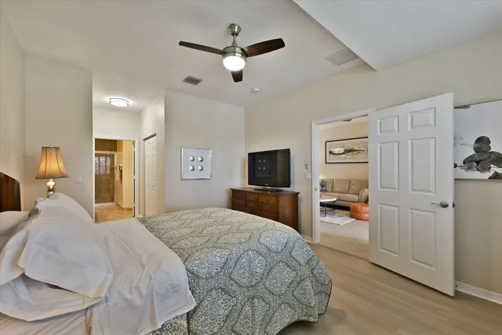 32--4870 Bonsai Cir-32