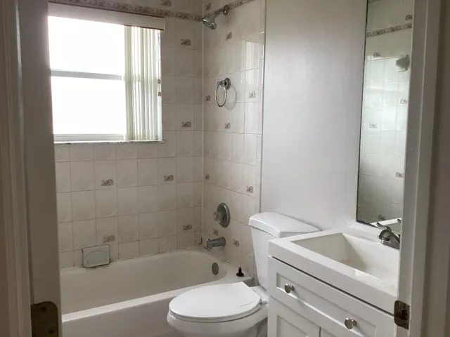 BATH UP