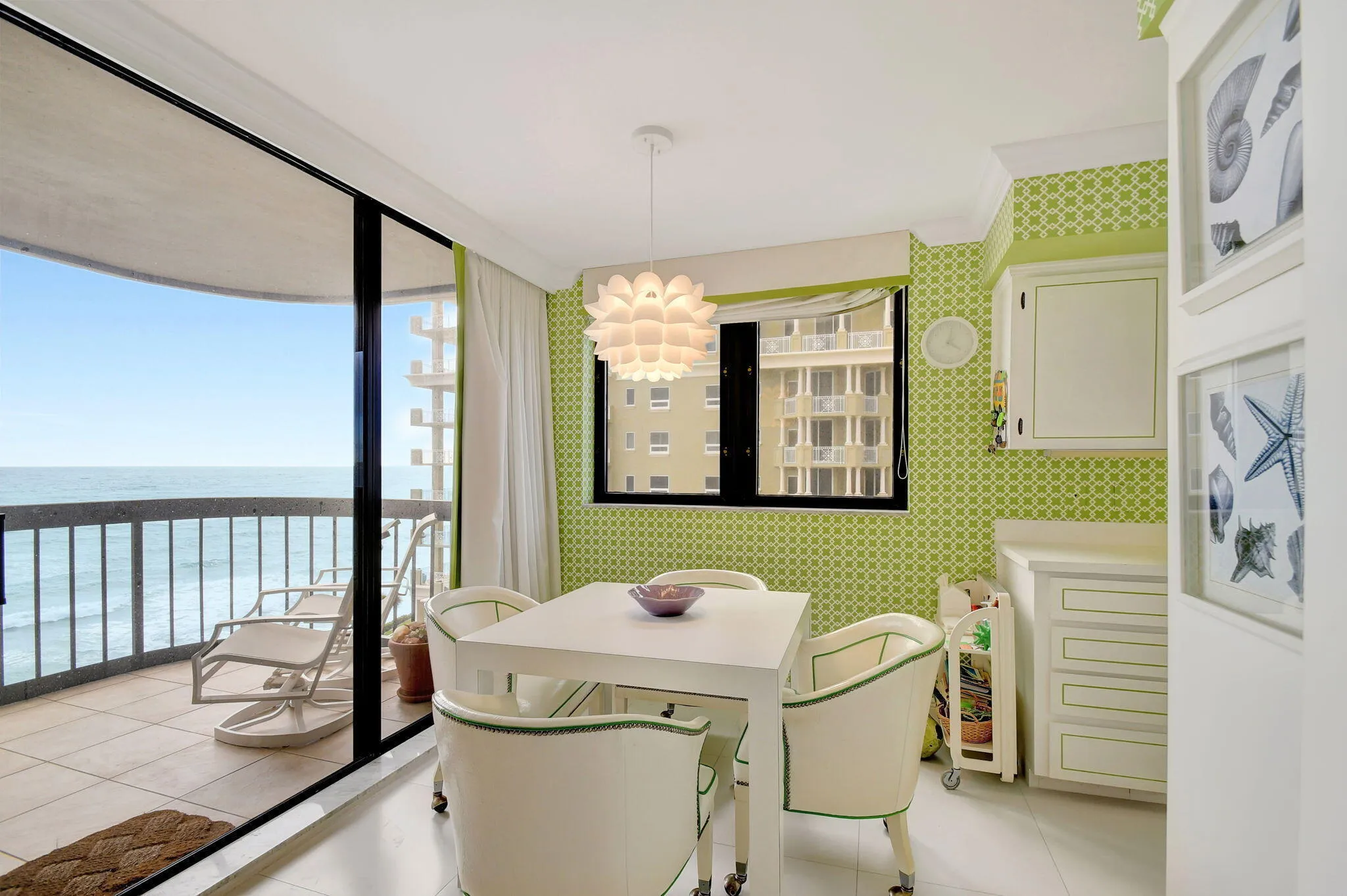 Breakfast Nook