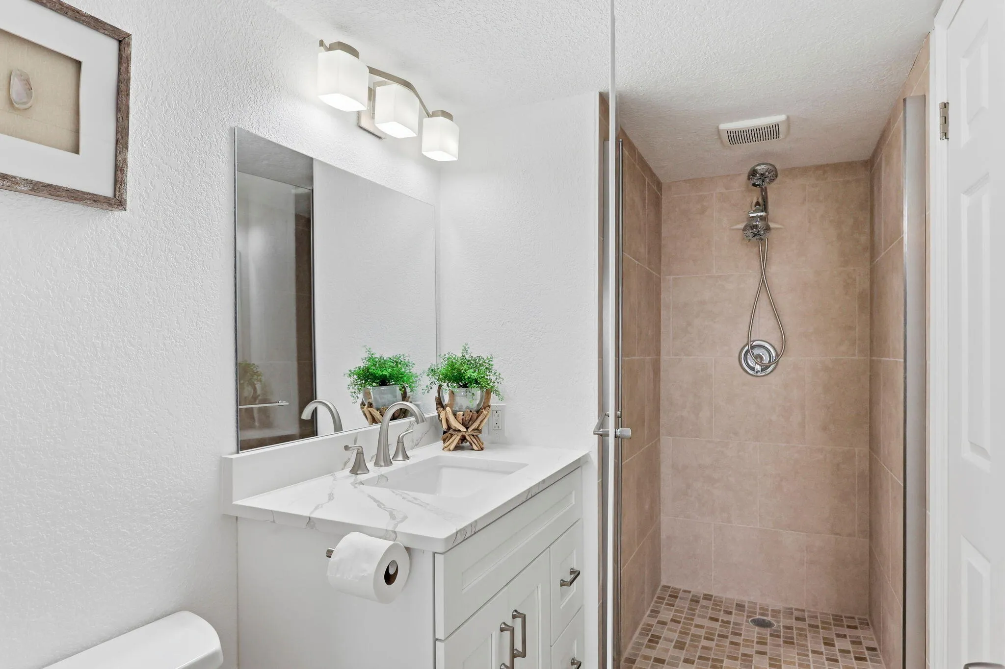 2nd Bathroom