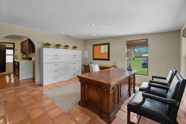 Bedroom 2/office