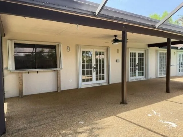 SCREENED PATIO