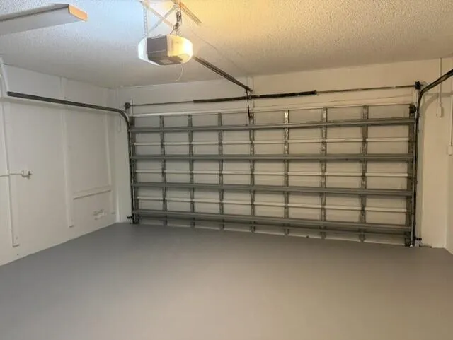 2 CAR GARAGE