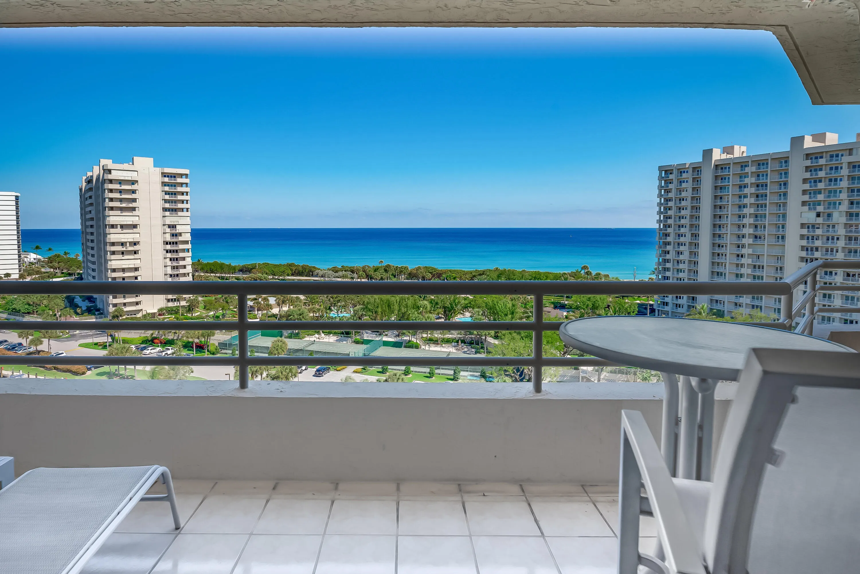 021_Balcony View