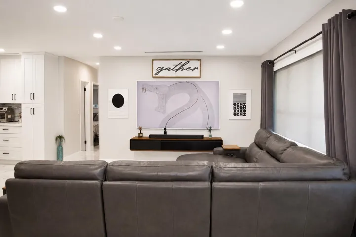 Living room 2