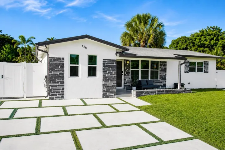 Front of house 4