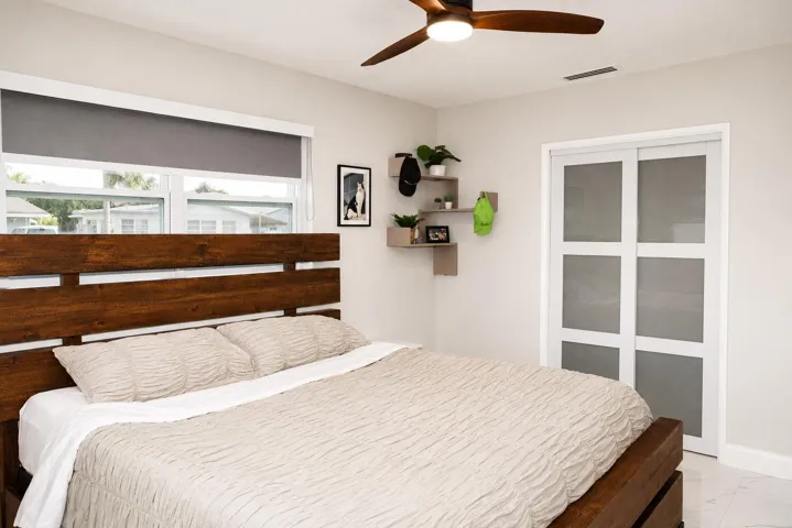 Middle Room 3