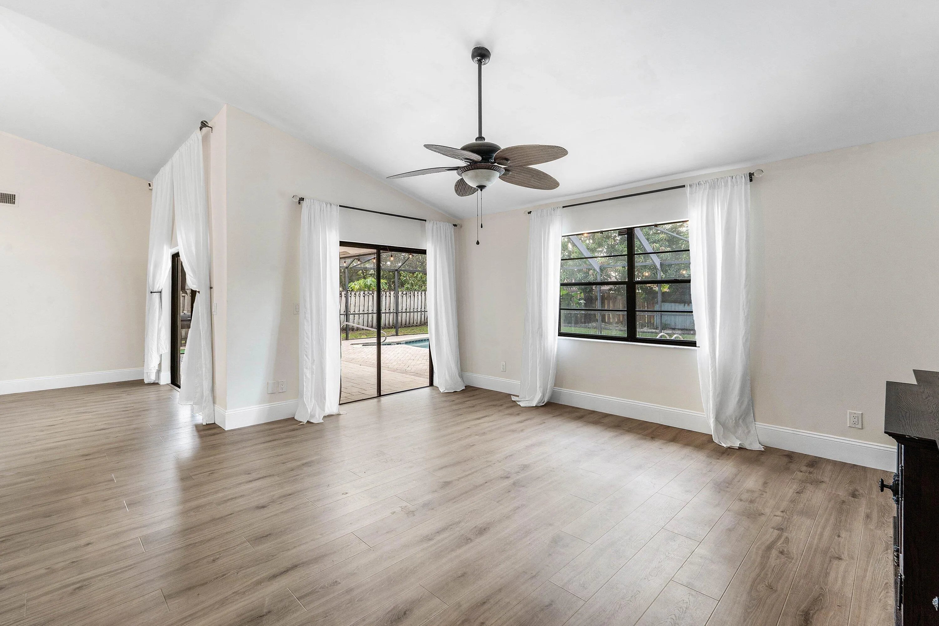 009-143MiramarAvenue-RoyalPalmBeach-FL-3
