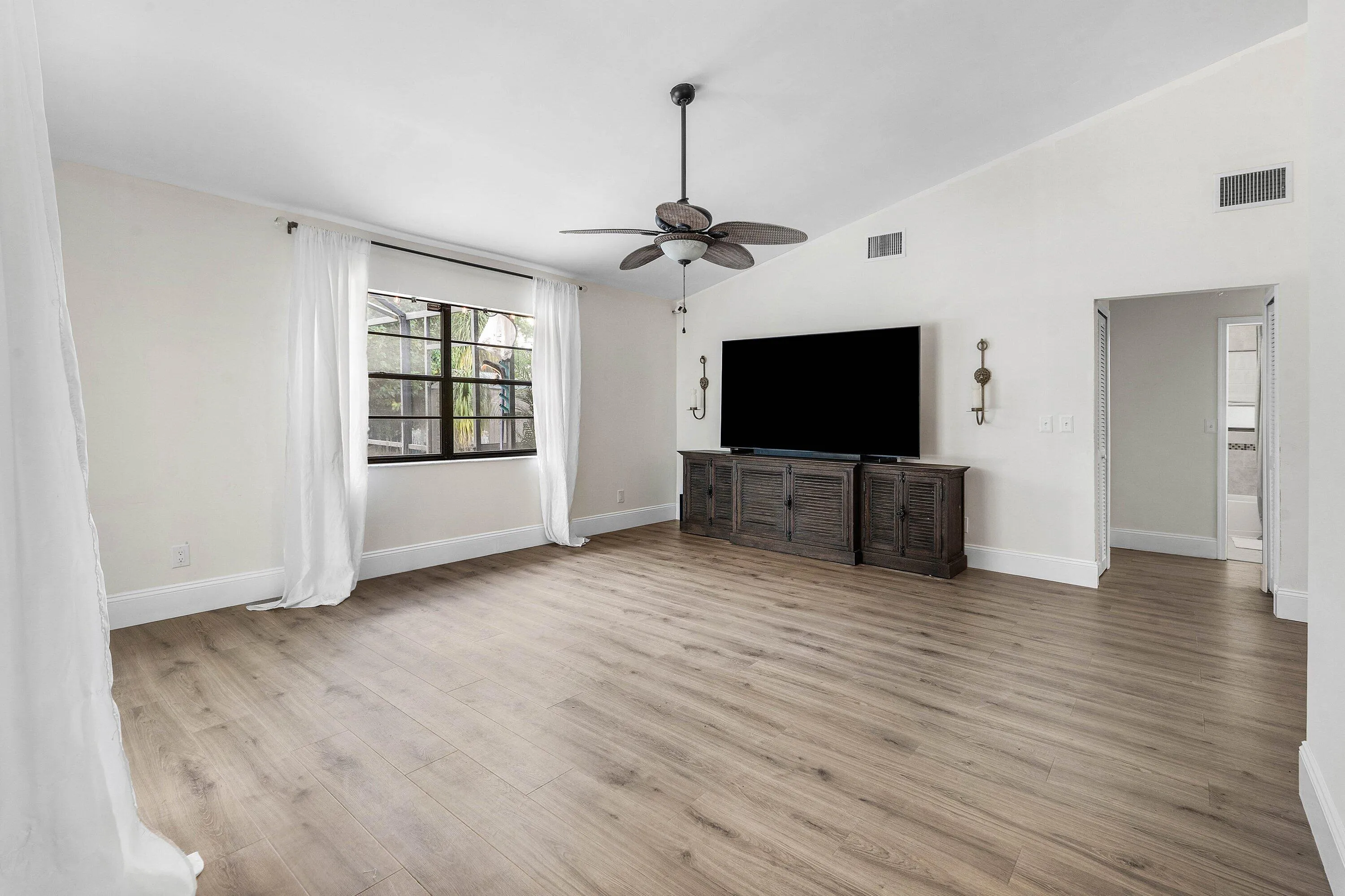 011-143MiramarAvenue-RoyalPalmBeach-FL-3