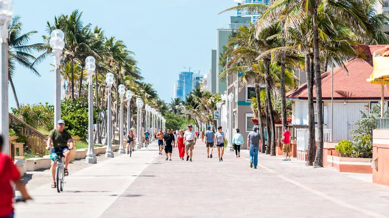 board-walk-hollywood