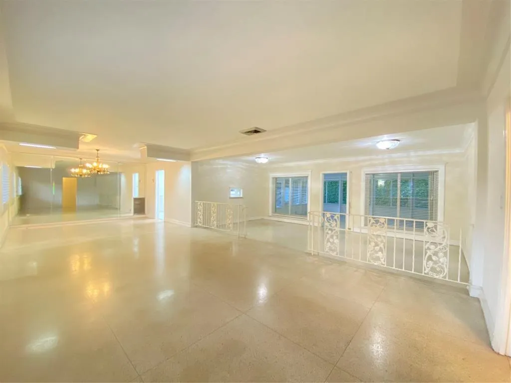 Living/Dining & family room