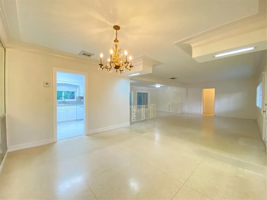 Spacious Dining/Living & Family Room