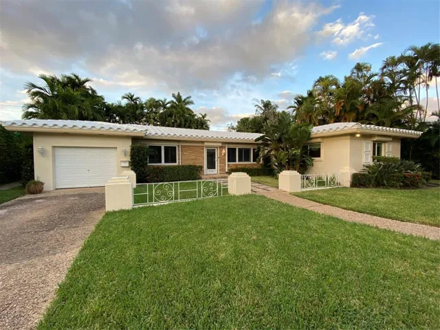 3BR 2.5 Bath Available 6month+