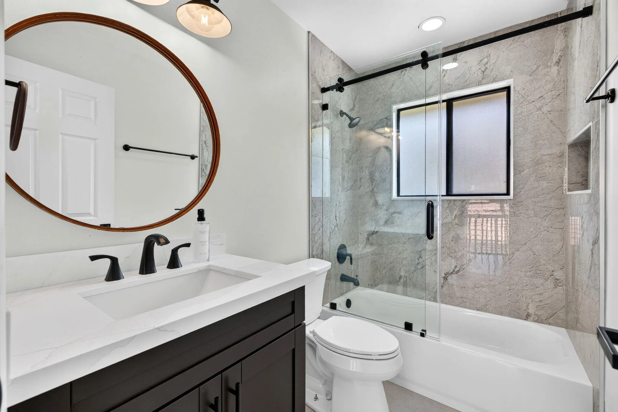 2nd Bathroom