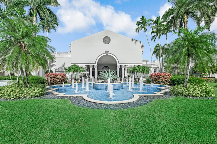 Clubhouse Front