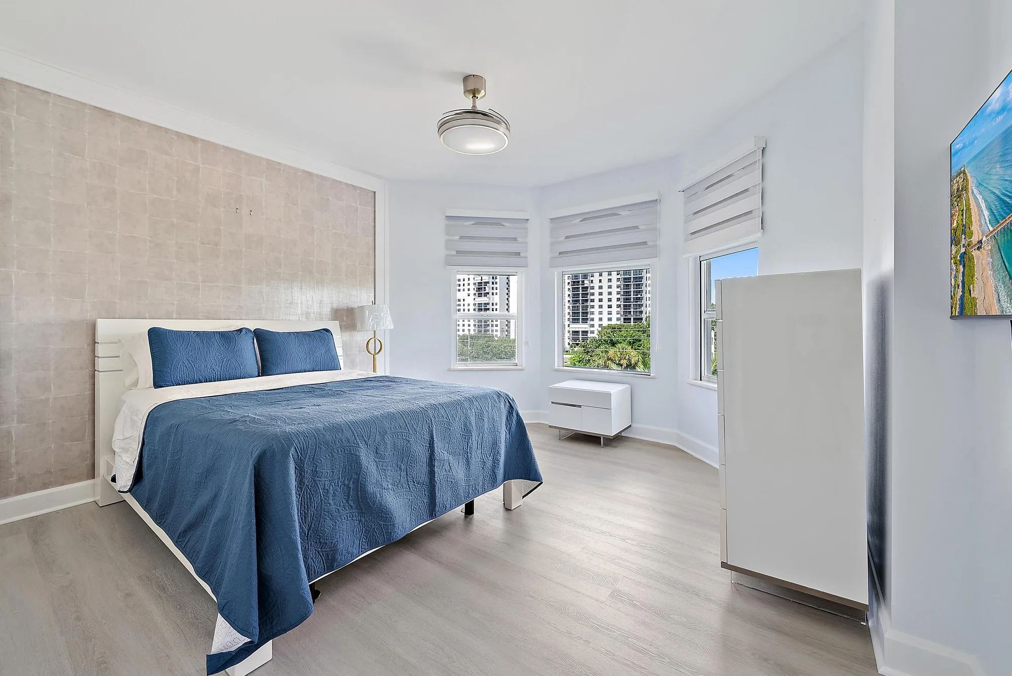 Guest bedroom