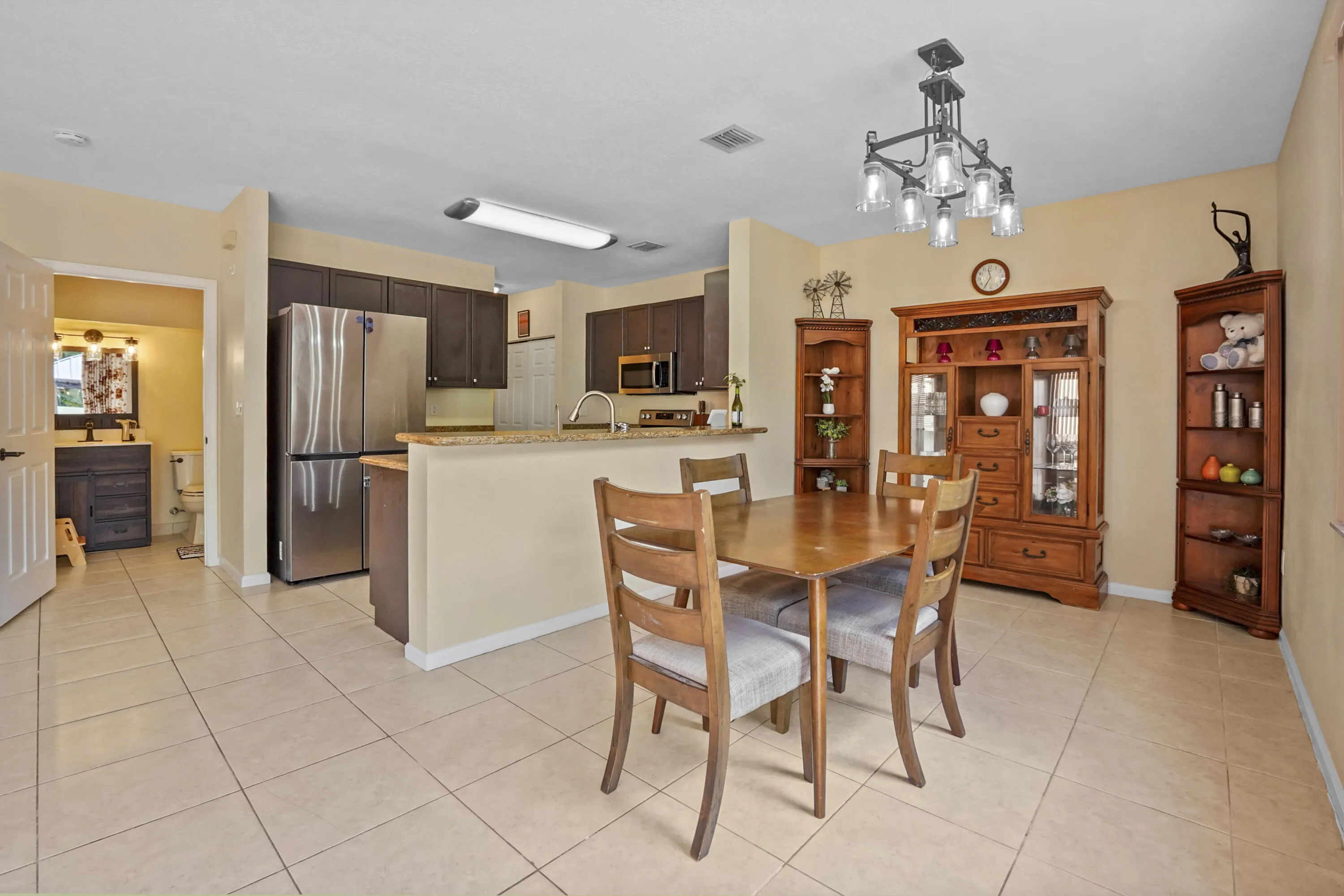 14 Dining room 03