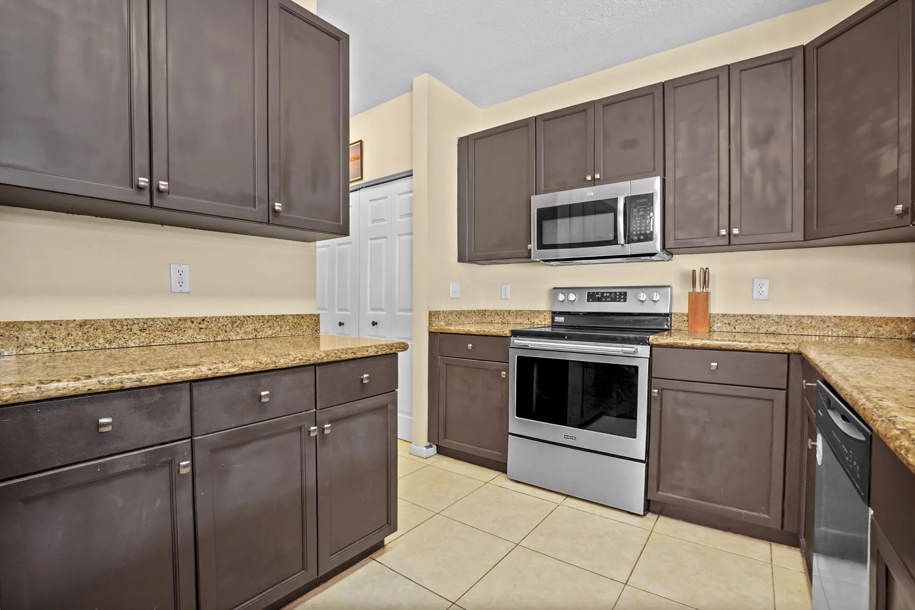 11 Kitchen 05