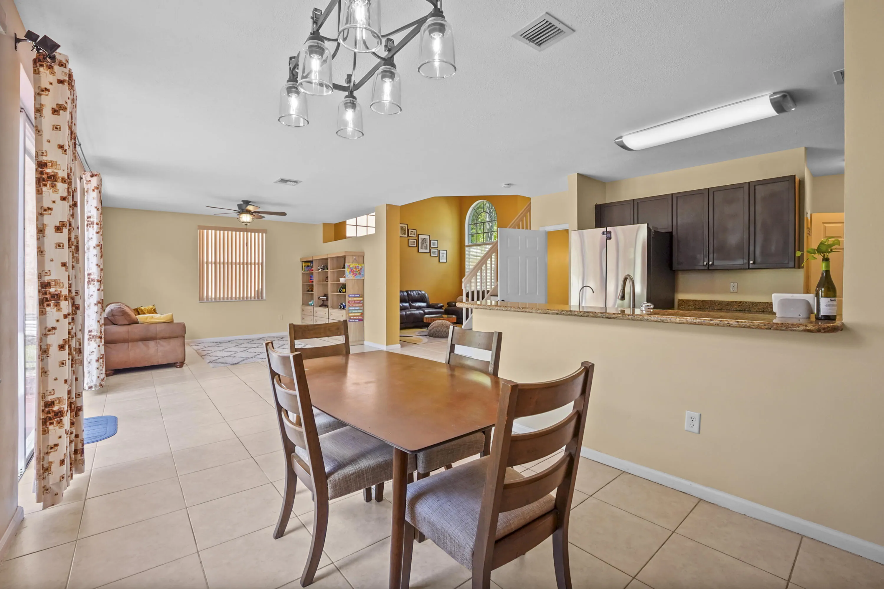 13 Dining room 02