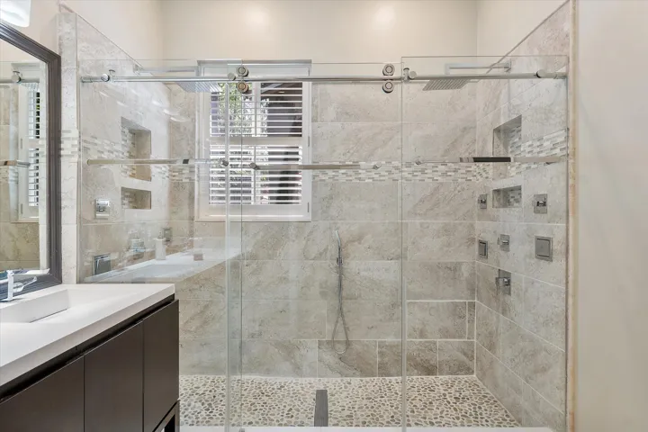 31-16007 Opan Creek Drive_031