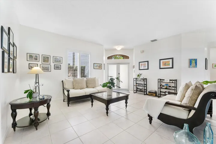 09-16007 Opan Creek Drive_009