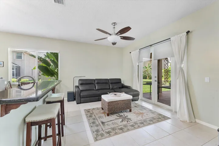 11-16007 Opan Creek Drive_011