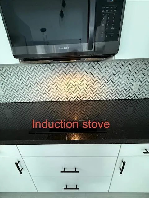 Induction stove.