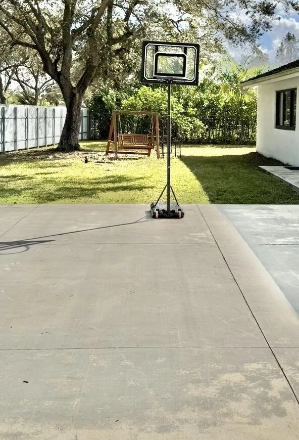 Plenty of space to play outdoor sports.