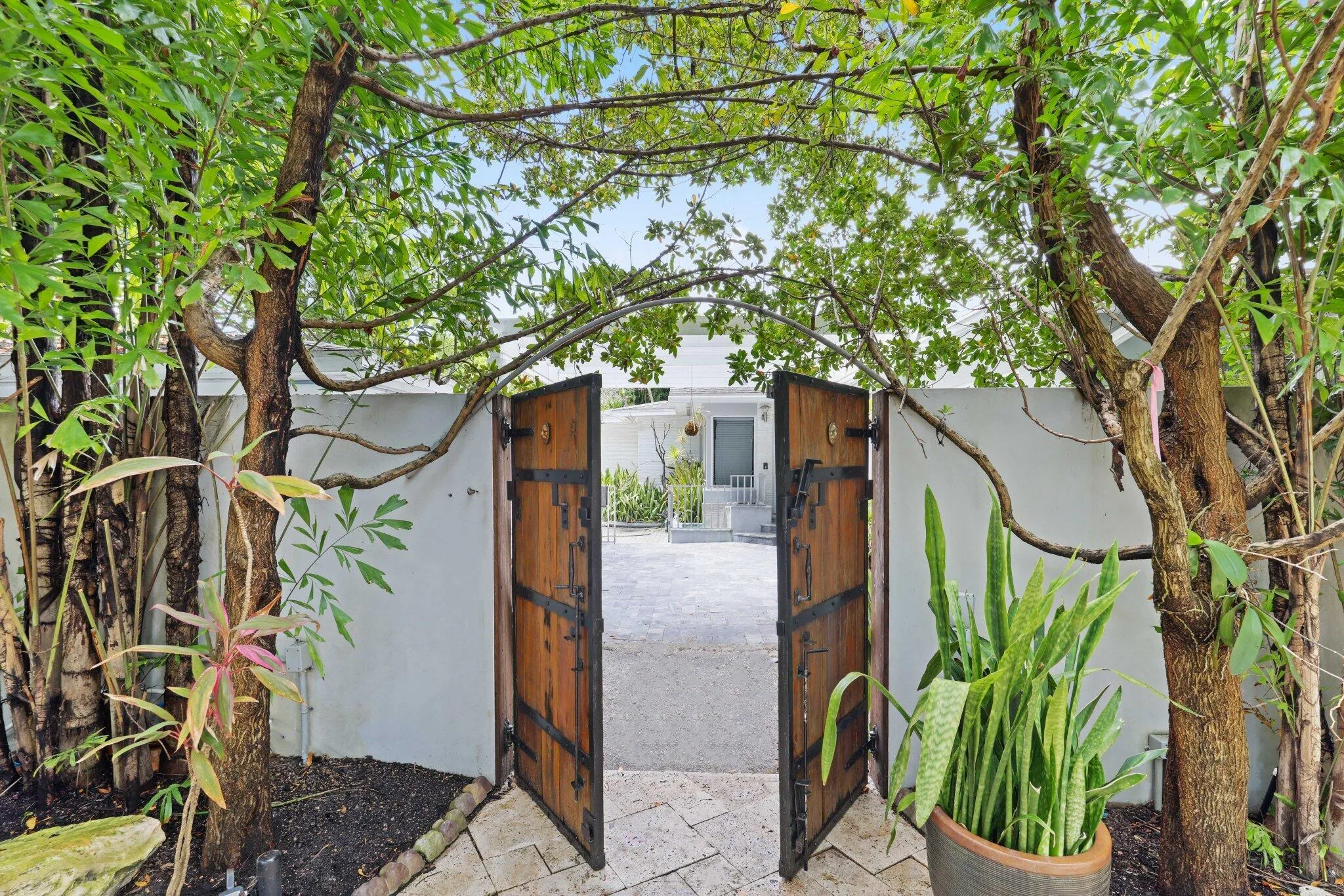 12 Sylvan Lane - 67.jpg-SMALL