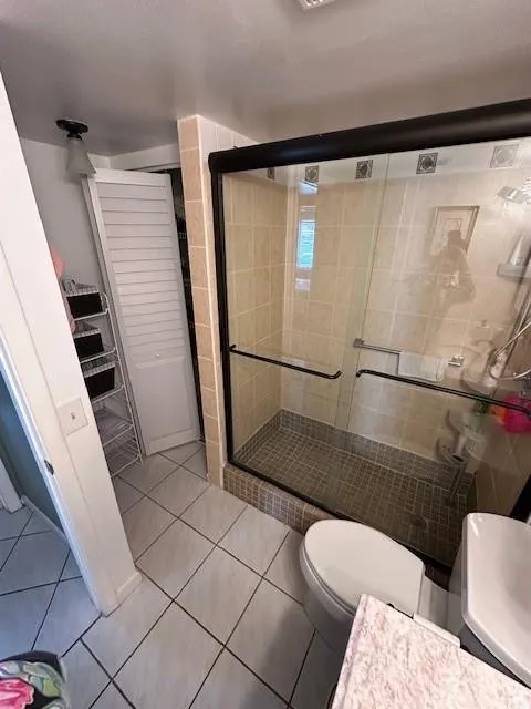 Walkin Shower with Sliding Glass Doors