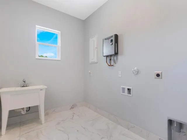 Laundry Room 1