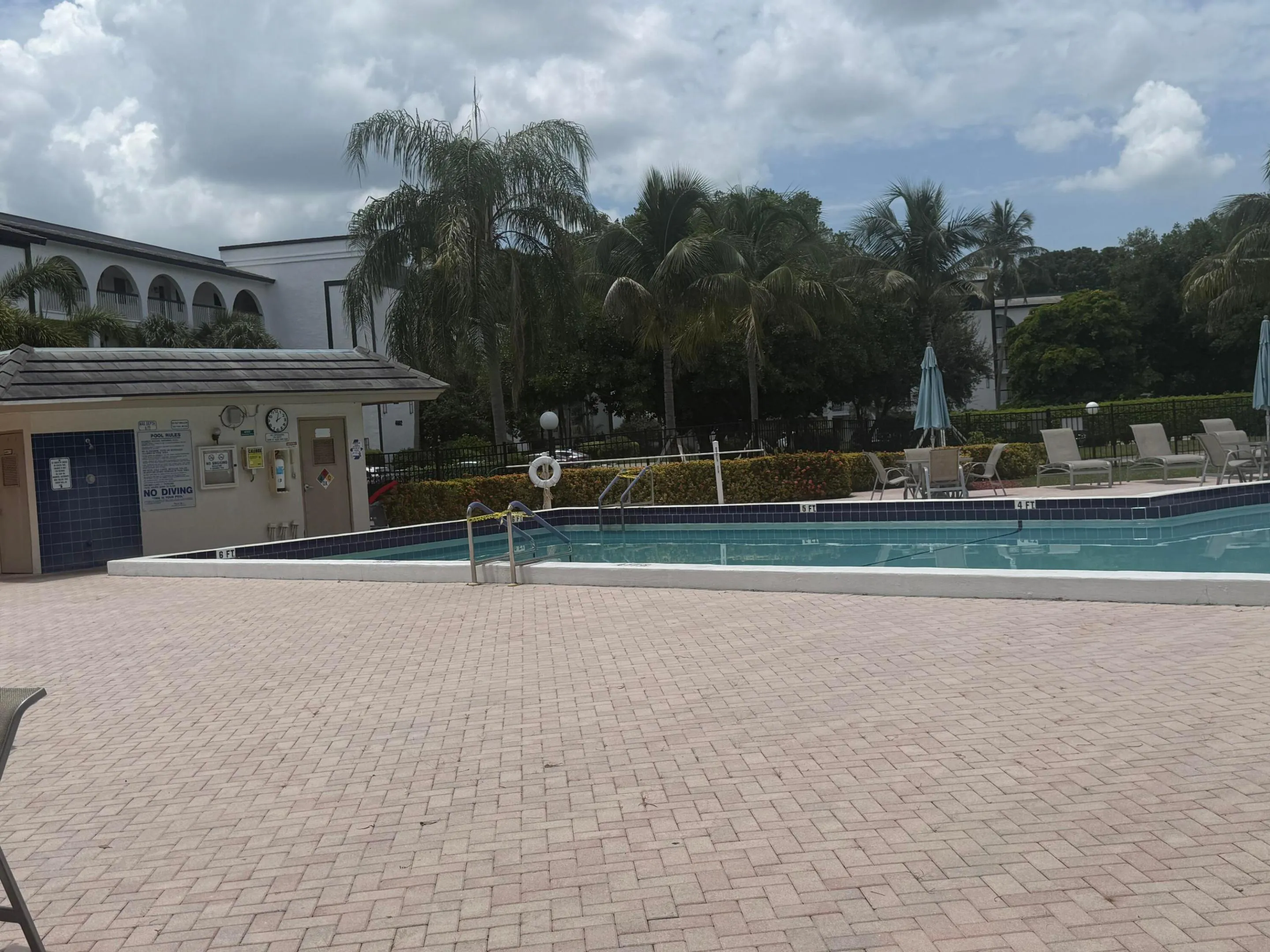 SATELLITE POOL