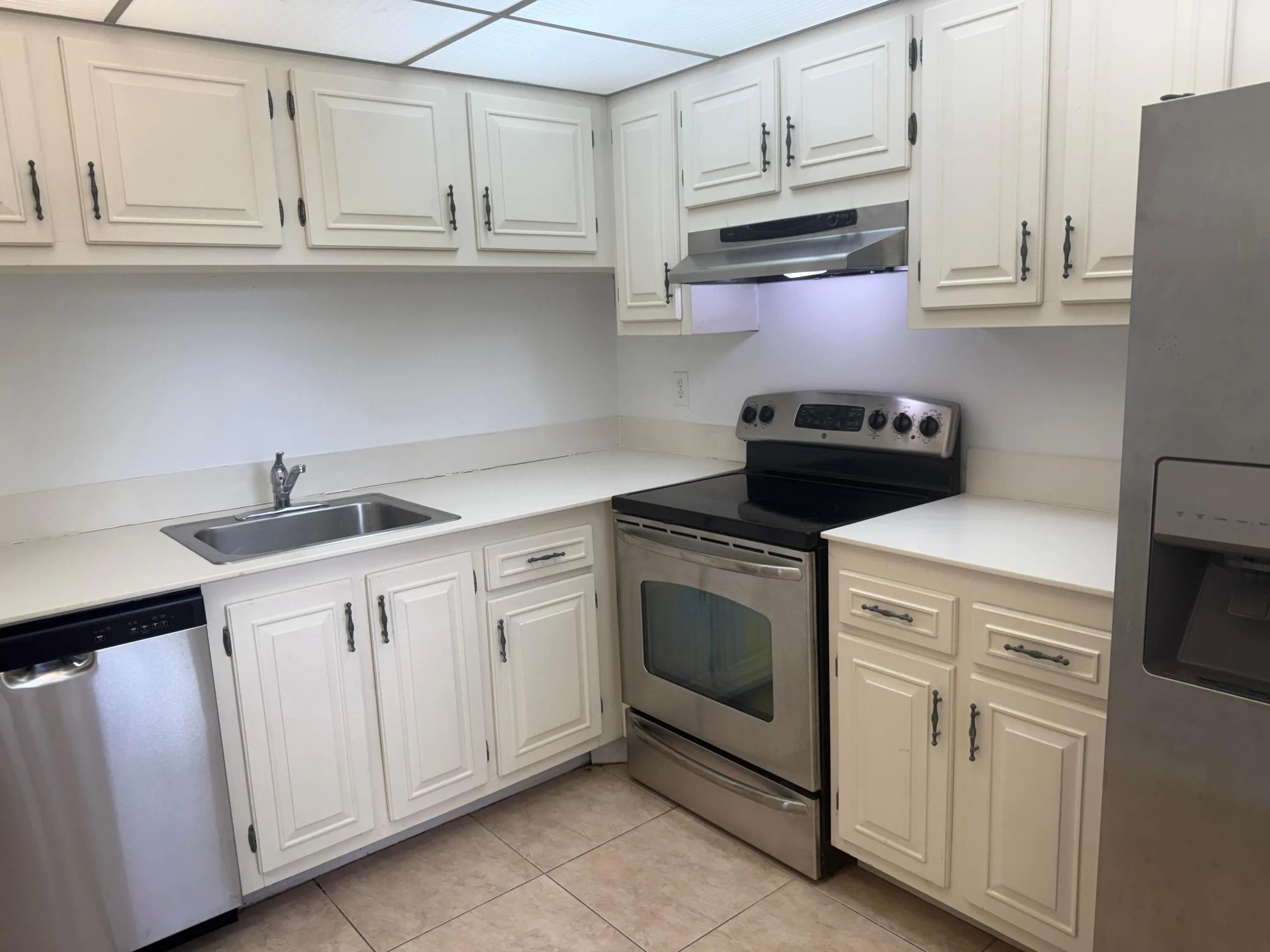 I 5 KITCHENMG_1255