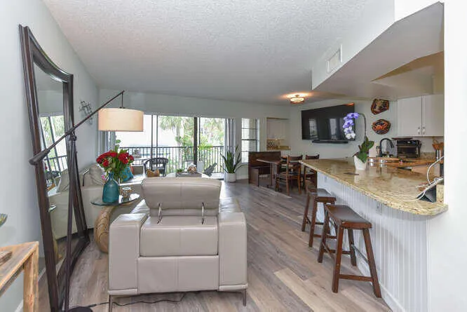 1605 US1 Unit 1 205 Jupiter FL-small-006