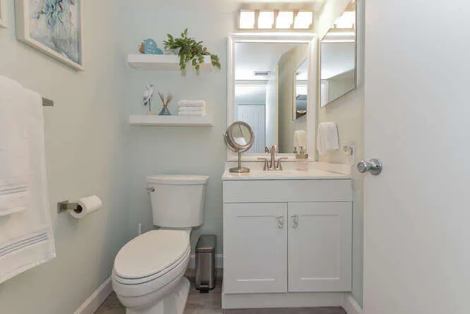 1605 US1 Unit 1 205 Jupiter FL-small-015