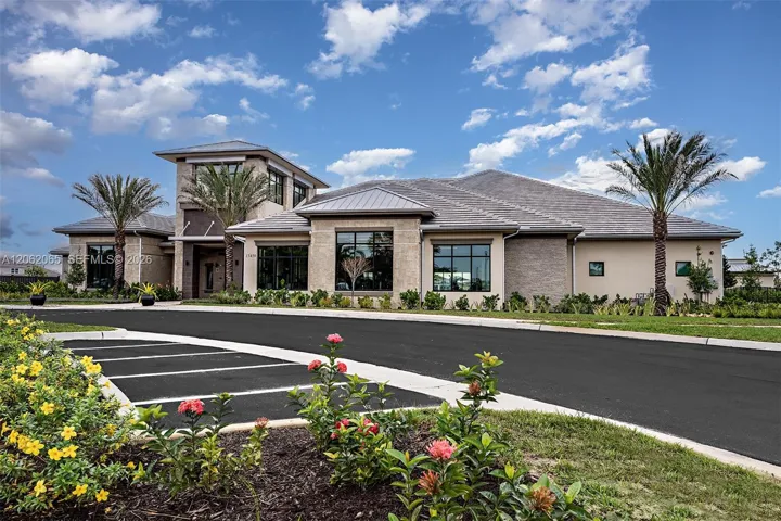 Esplanade by the Island Community Amenities
