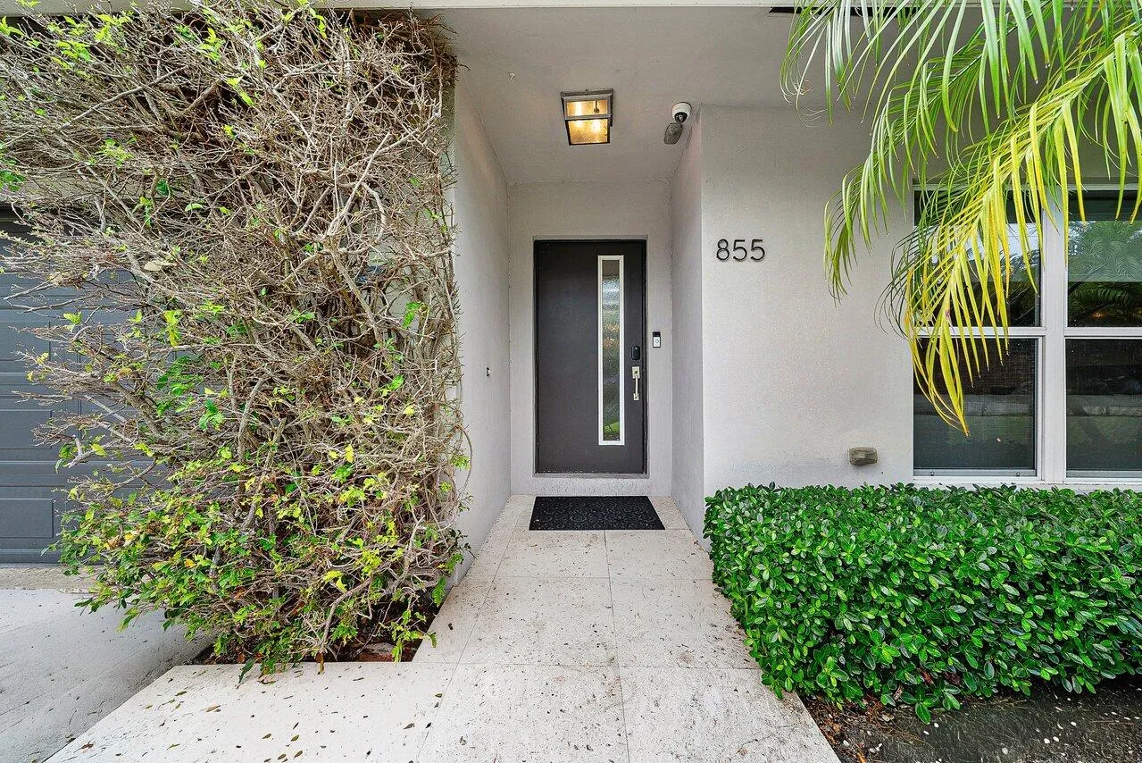 004-855BerkleyStreet-BocaRaton-FL-33487-