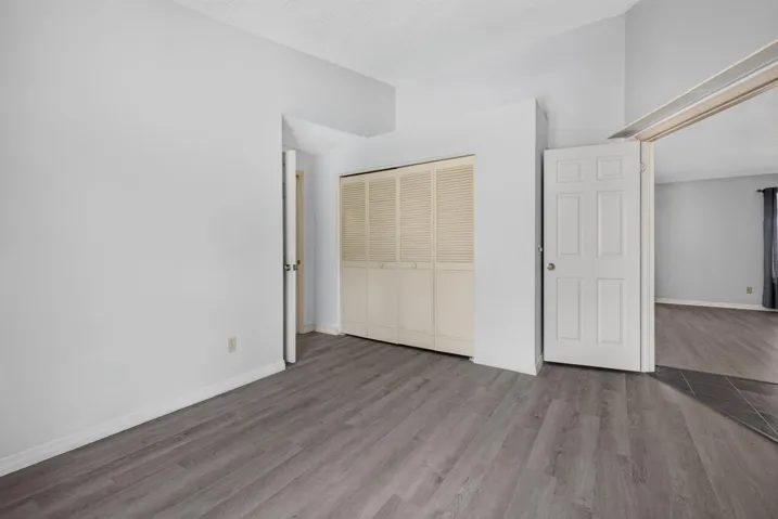 5803 Deer Run Dr-028