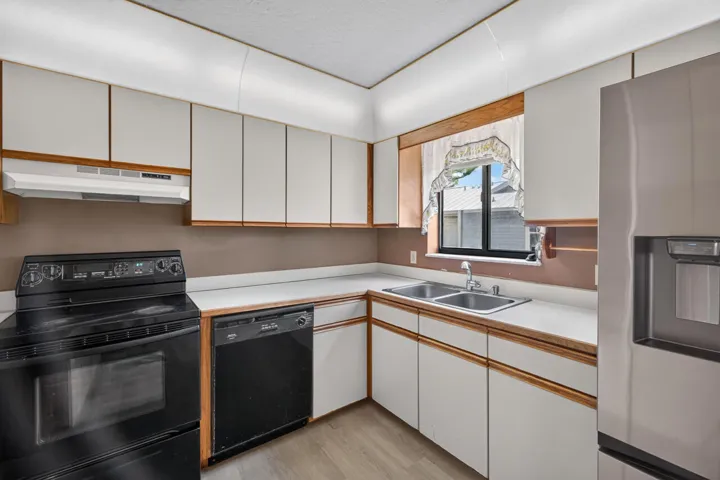 5803 Deer Run Dr-019