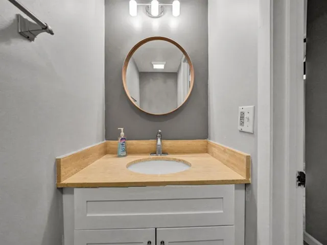 Riverside Powder Room