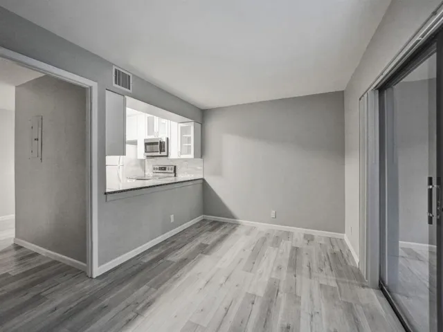 riverside family room