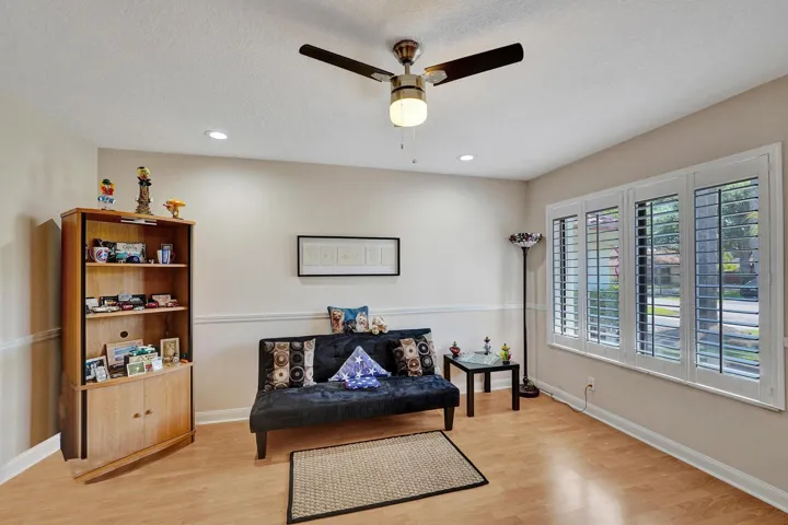 Guest bedroom 1