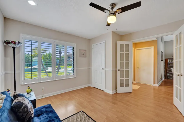 Guest bedroom 1