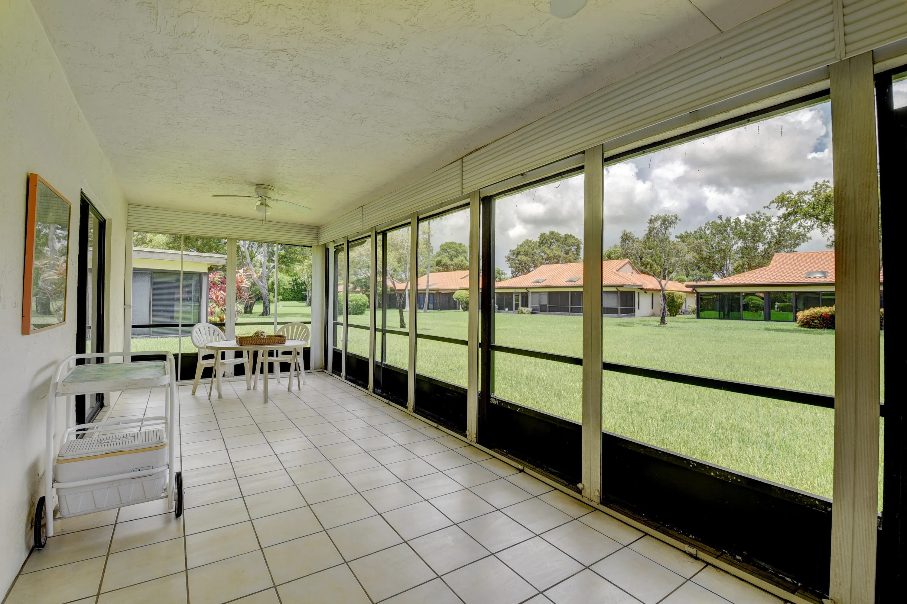 Spacious private screened patio