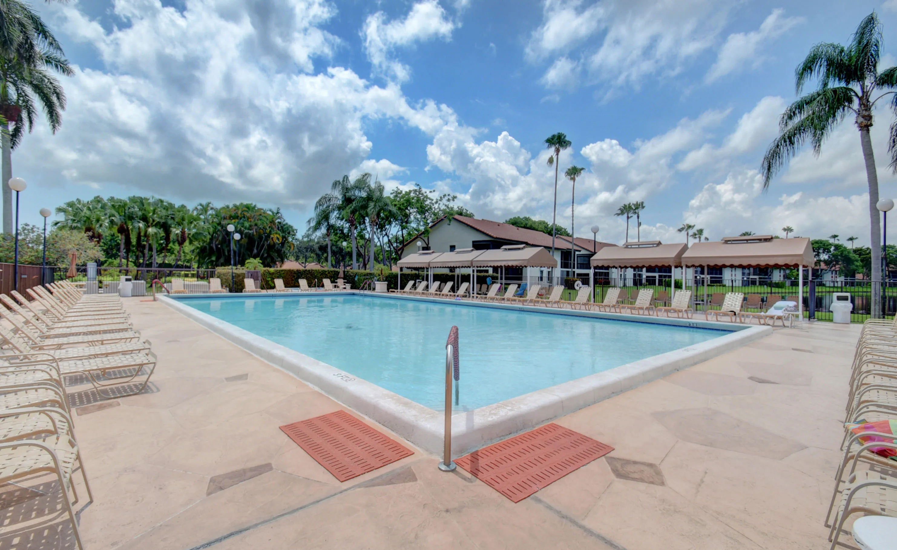 3 v pool corner