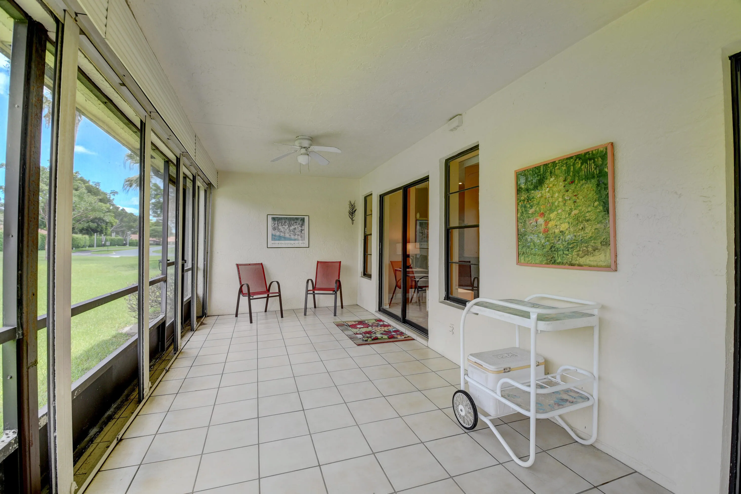 Spacious private screened patio