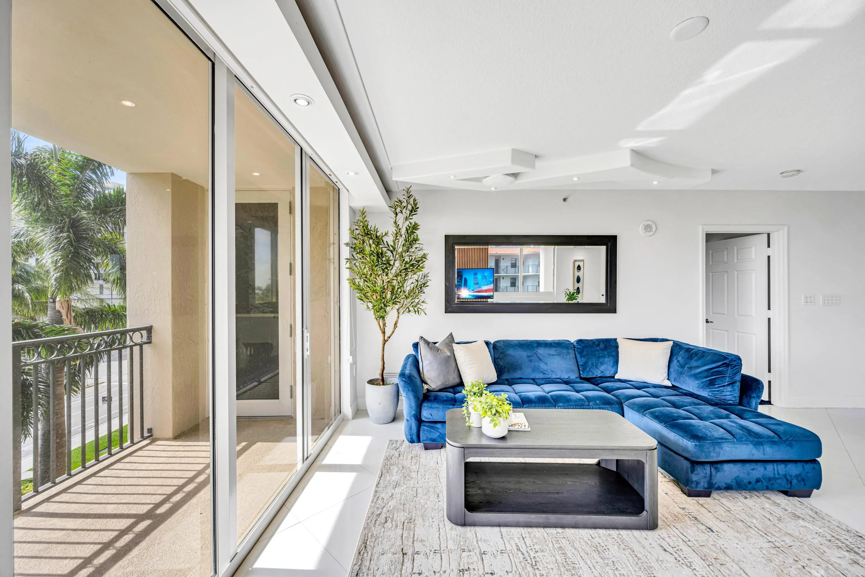 2011 N OCEAN BLVD #405N-18