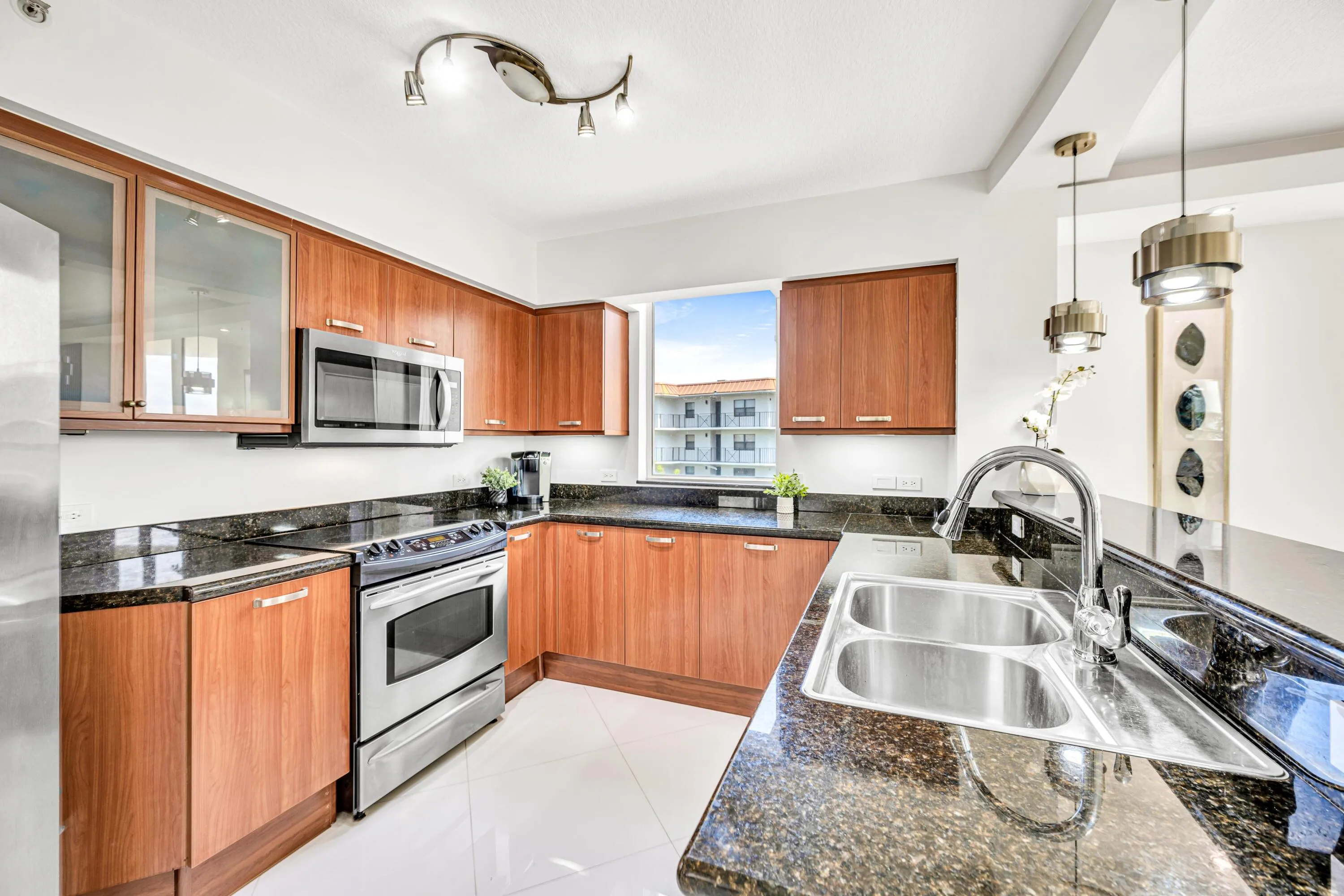 2011 N OCEAN BLVD #405N-27