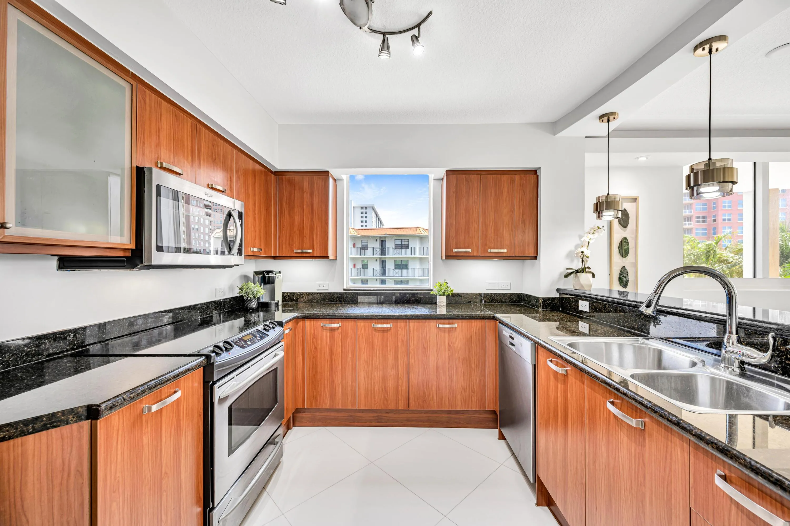 2011 N OCEAN BLVD #405N-25